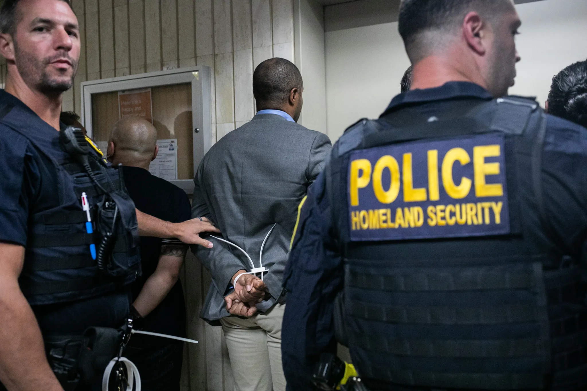 11 New York Politicians Arrested After Attempt to Inspect ICE Facility